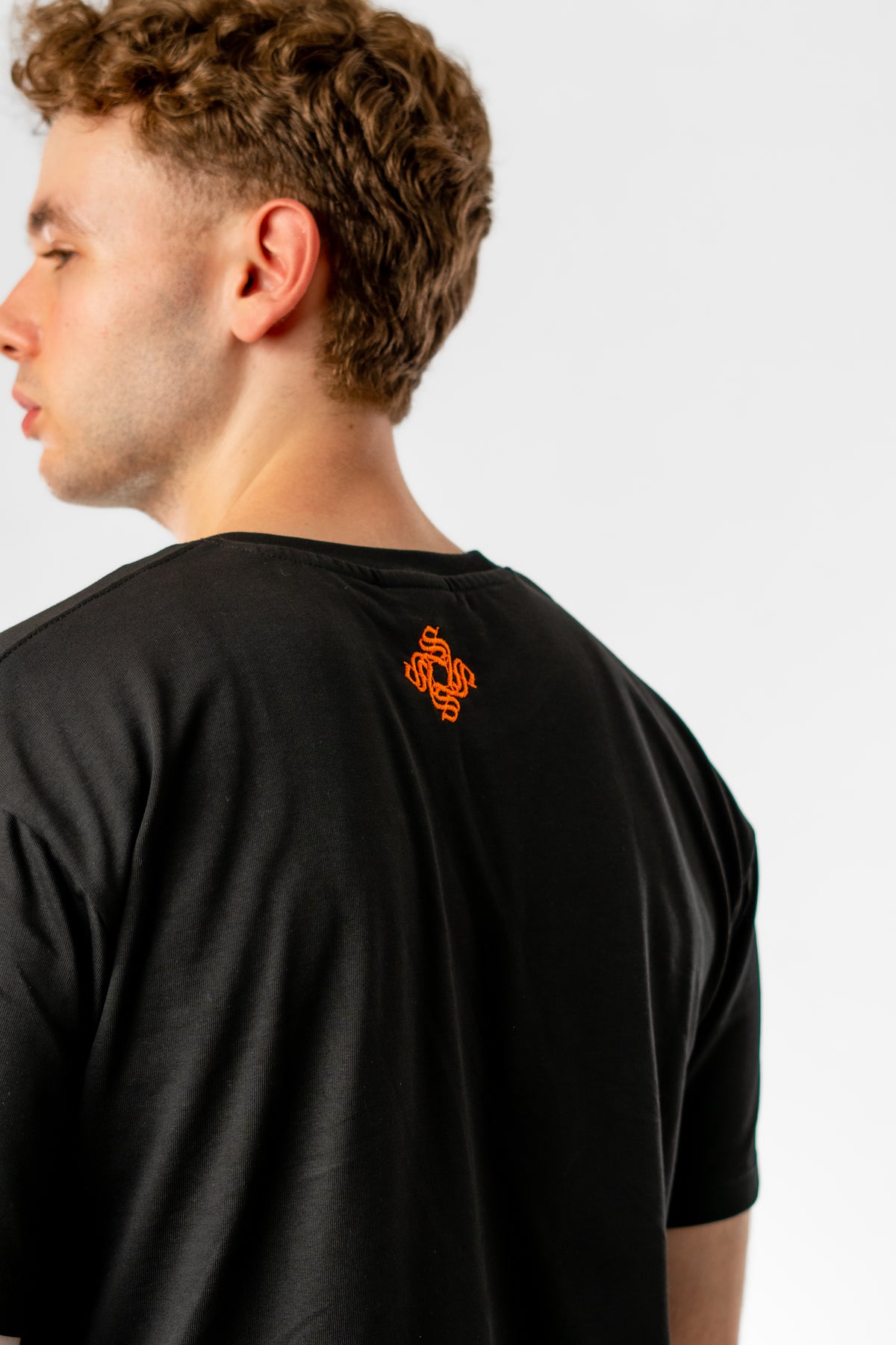 NO ESCAPE TEE
